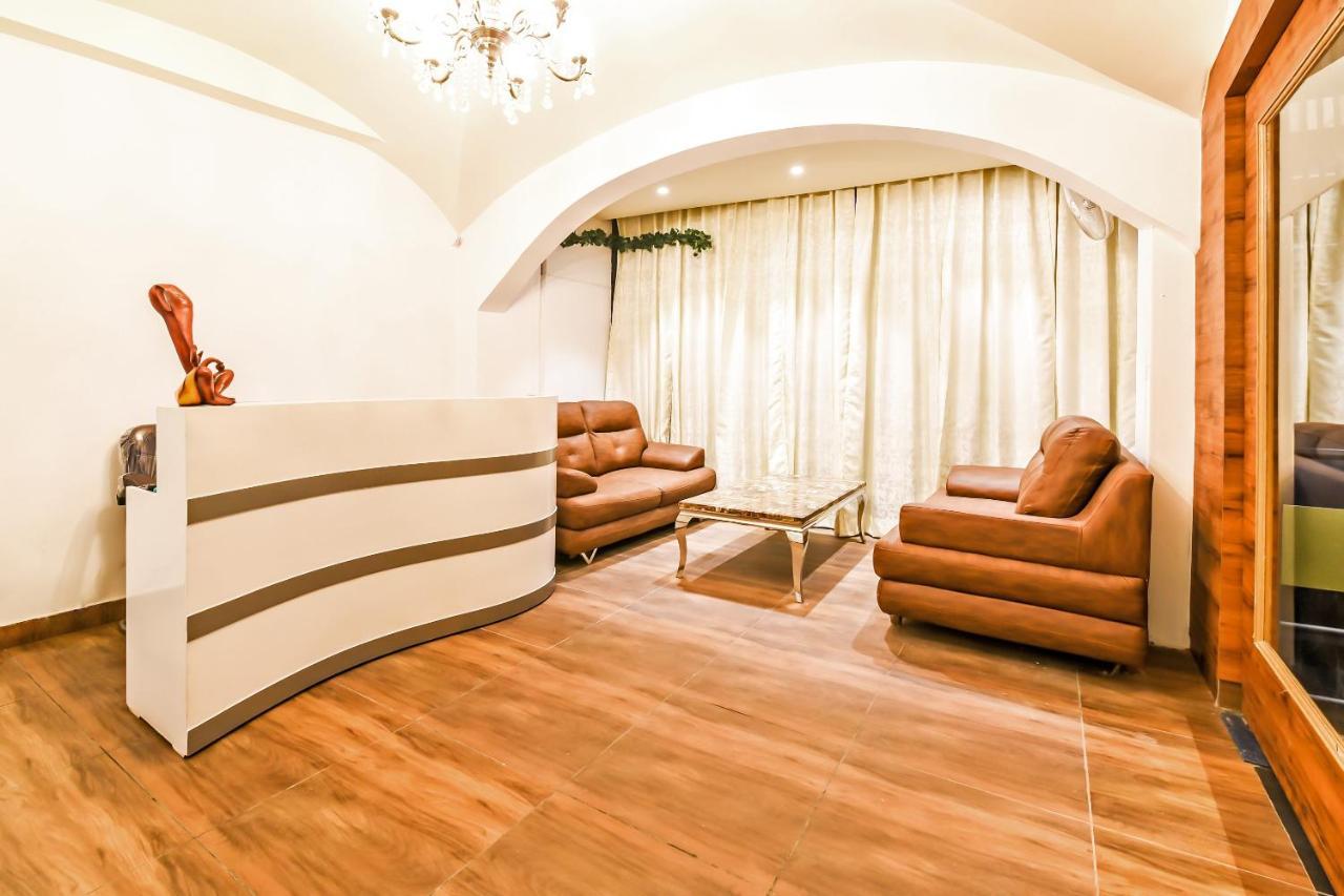 CAPITAL O 19133 Oak Tree Hotell New Delhi Eksteriør bilde
